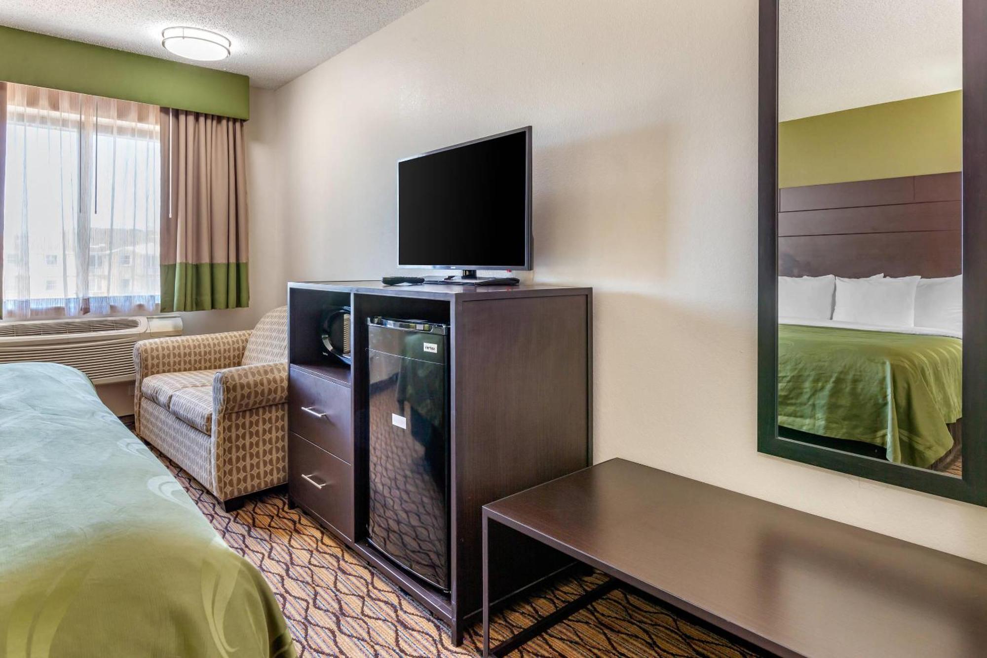 Quality Inn New London Экстерьер фото