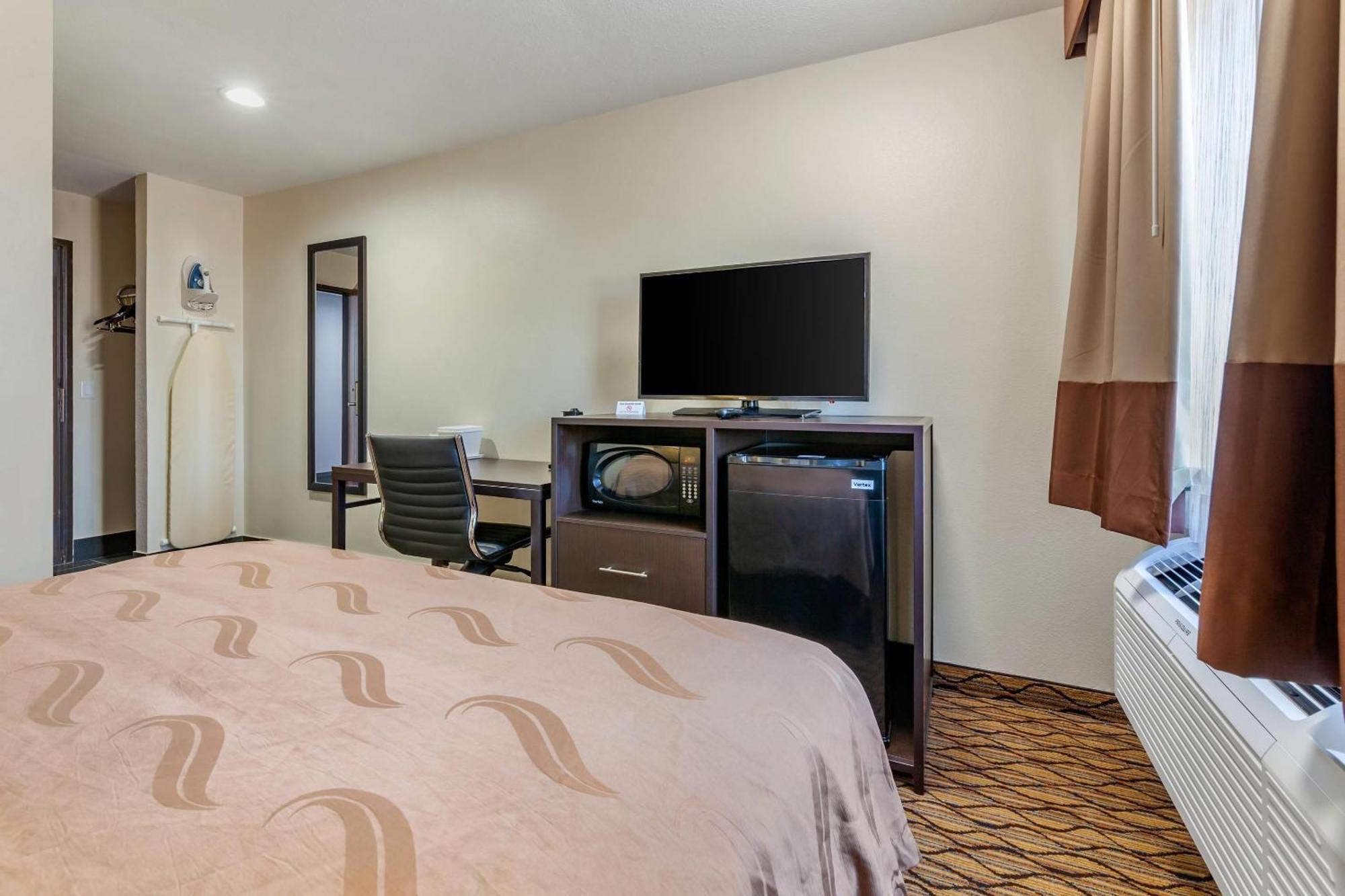 Quality Inn New London Экстерьер фото